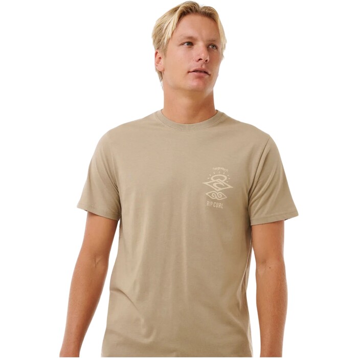 2024 Rip Curl Mnner Search Icon Tee 0CBMTE - Sand Dune